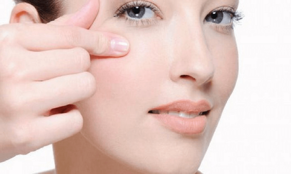 chống lão hóa vùng mắt Carita