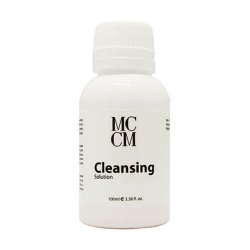 Dung dịch làm sạch da MCCM Cleansing Solution